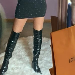 Black patent leather hi heeled/ thigh hi boots